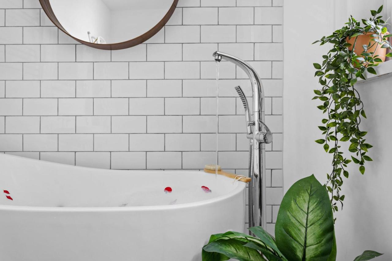 Flat 2 Fairfax Place - Modern Stylish Flat With Plenty Of Charm In Central ダートマス エクステリア 写真