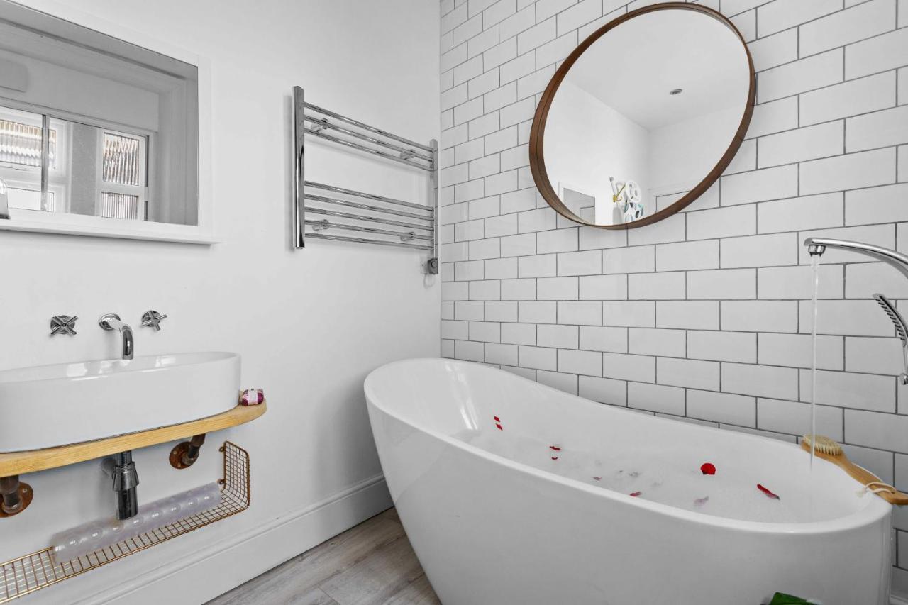 Flat 2 Fairfax Place - Modern Stylish Flat With Plenty Of Charm In Central ダートマス エクステリア 写真